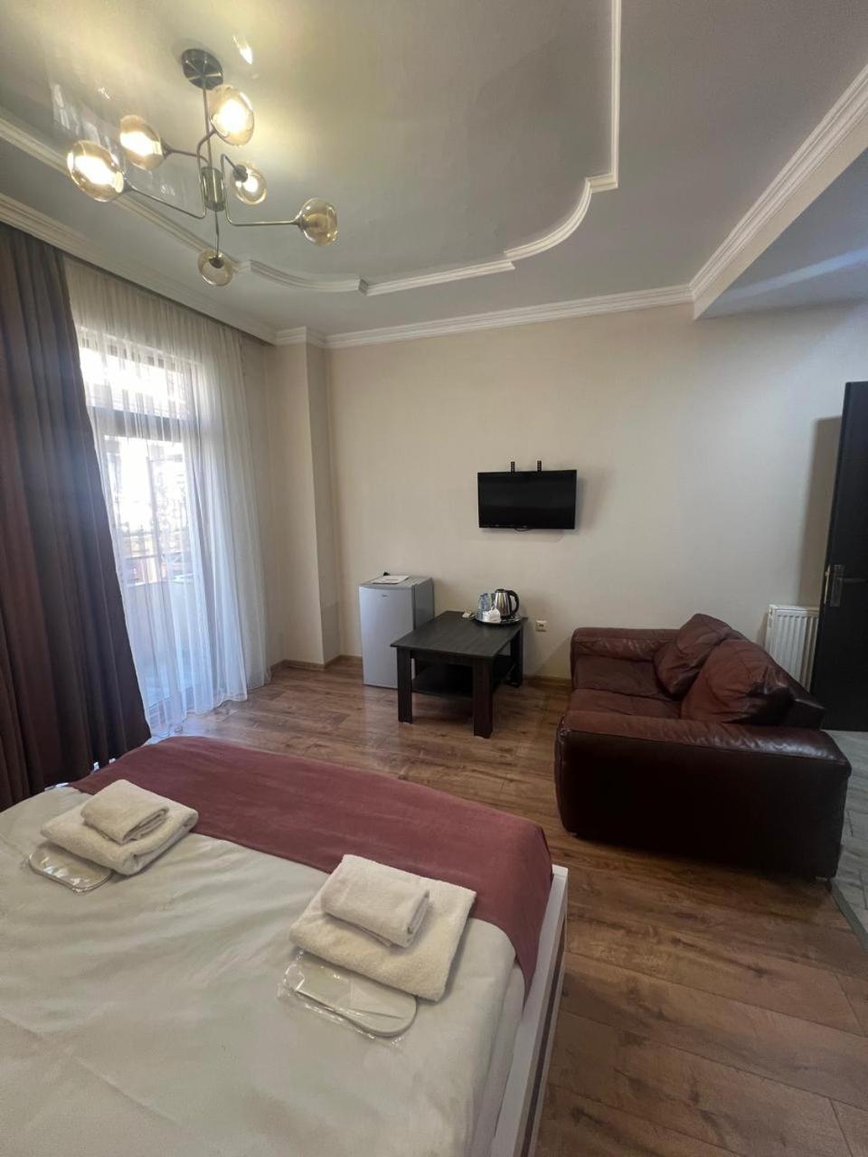 Mahali Hotel Batumi Exterior foto